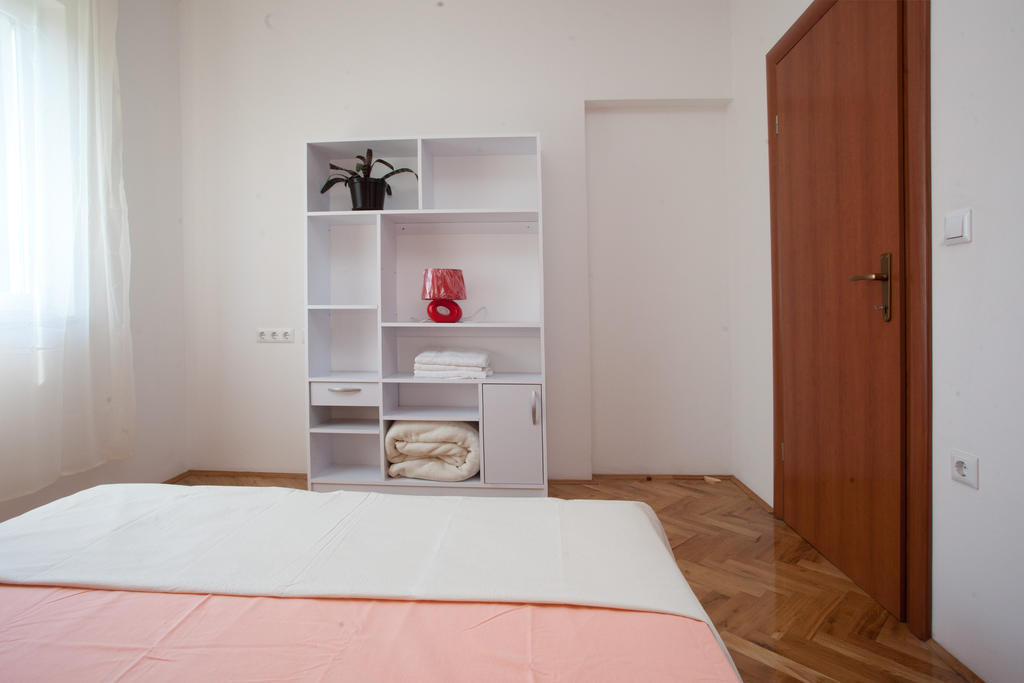 Yacht Beach Apartments Kastela Ruang foto