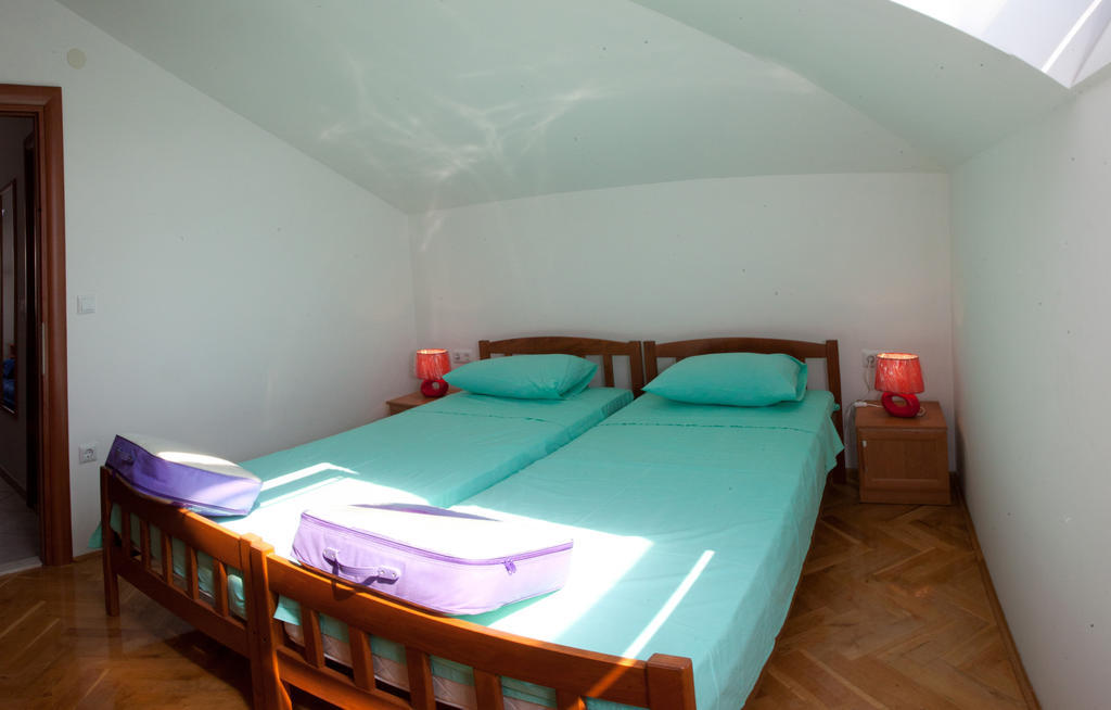 Yacht Beach Apartments Kastela Bagian luar foto